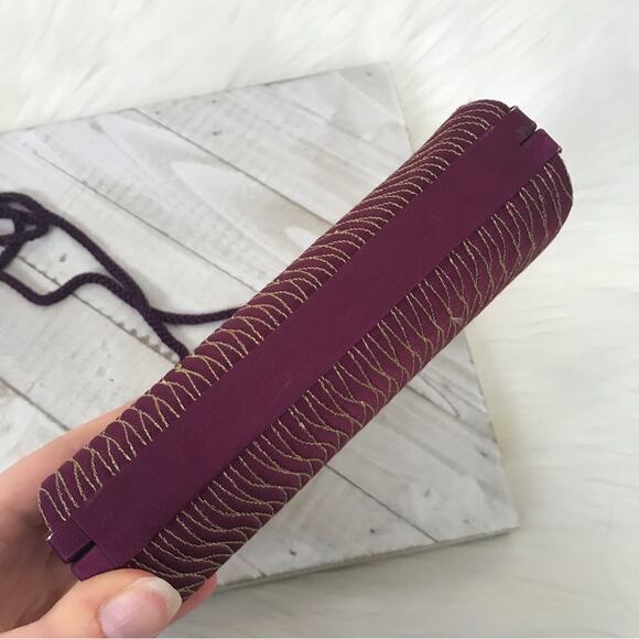 Structured Maroon Purple Shimmer Thread Structured Clutch Bag - Picture 4 of 12